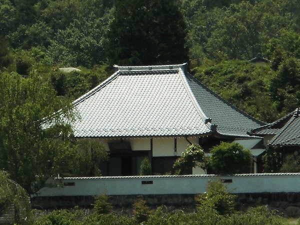 金剛寺様本堂屋根葺き替え工事完了